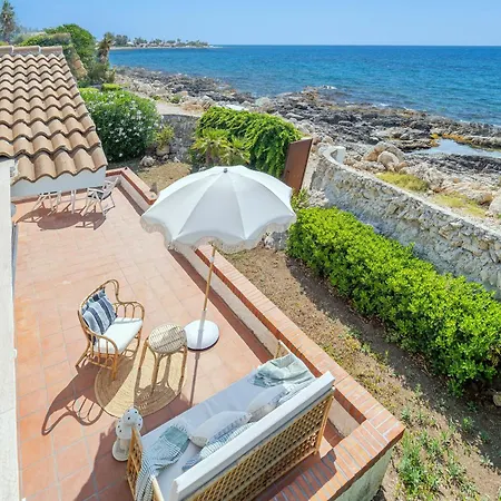 Fronte Mare A Con Accesso Diretto Al Mare *