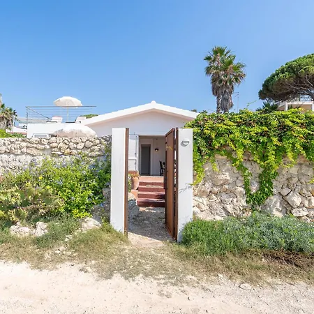 Apartamento Fronte Mare A Con Accesso Diretto Al Mare Fontane Bianche